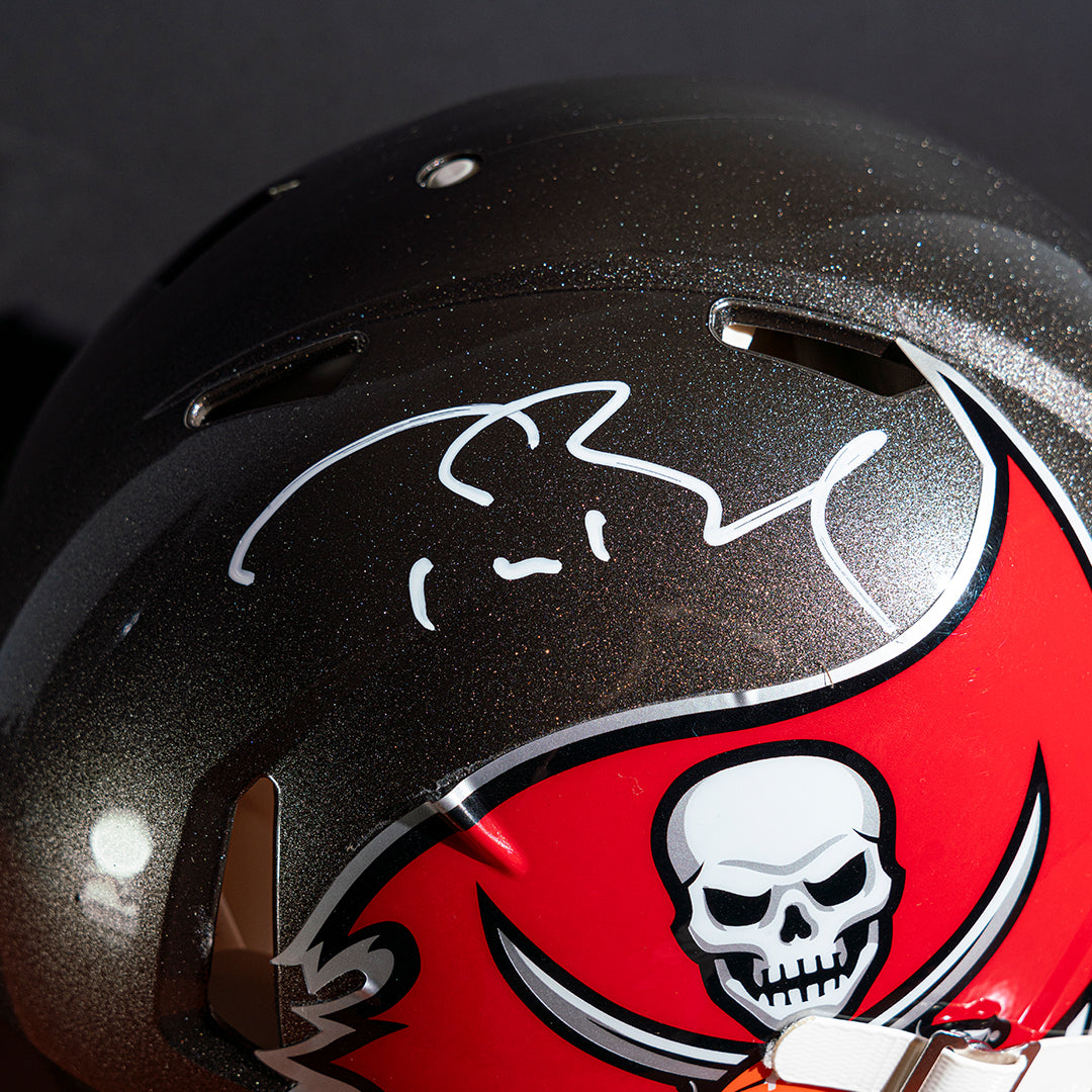 Casco Firmado Tom Brady - Tampa Bay Buccanners